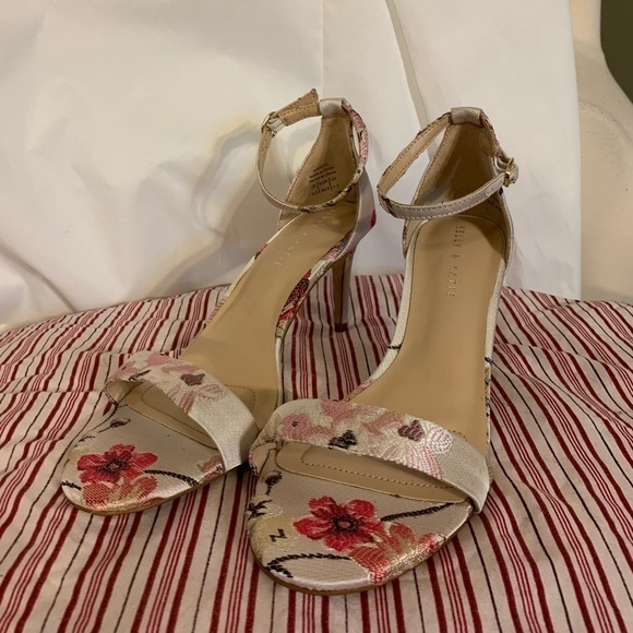 Kelly and Katie Kirstie embroidered cherry blossom - Picture 2 of 7